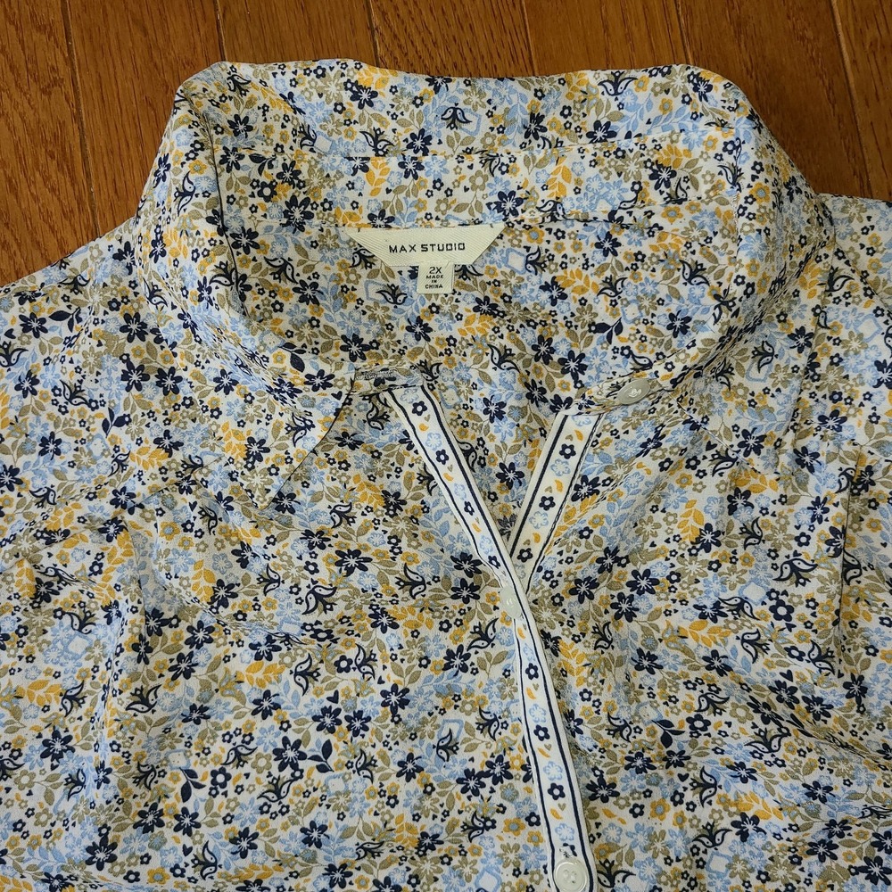 Max Studio Button Up Shirt Womens Medium Floral Neck Long Sleeves Career 2XL